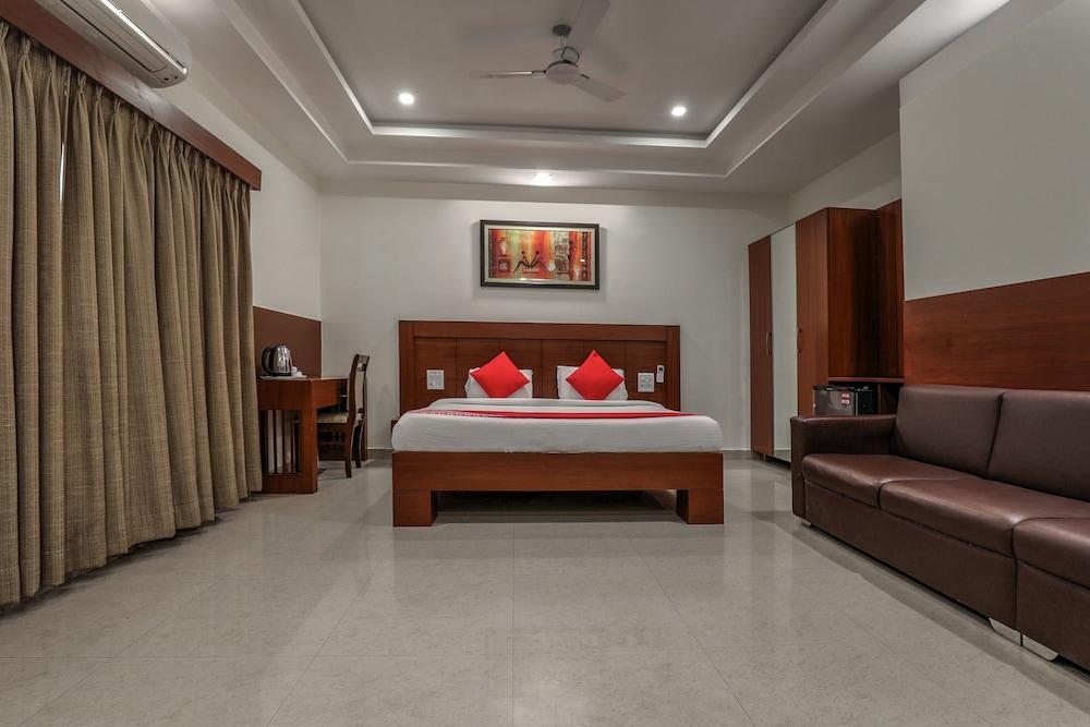 Treebo Trend Hotel Jp Plaza Nampally Hyderabad Exterior foto