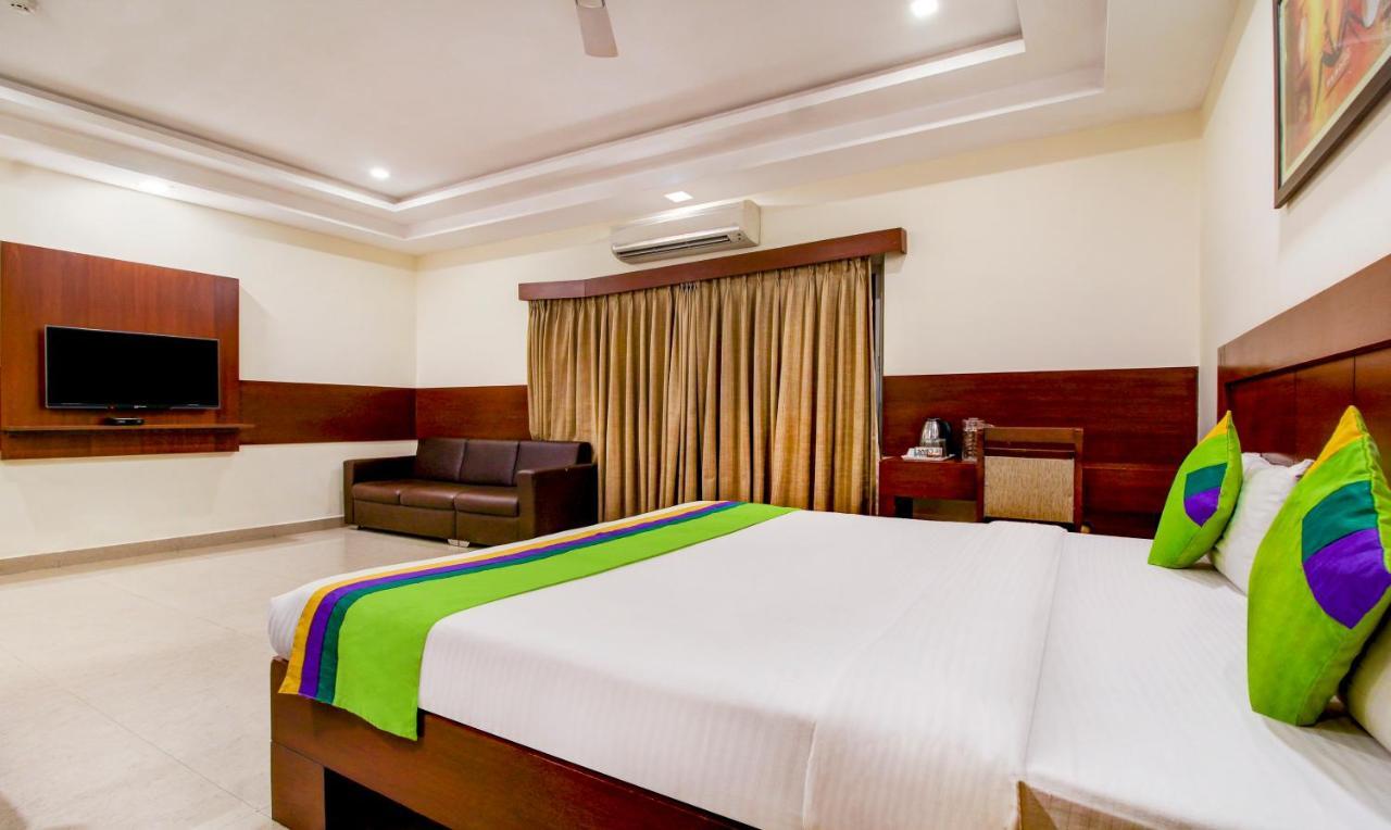 Treebo Trend Hotel Jp Plaza Nampally Hyderabad Exterior foto